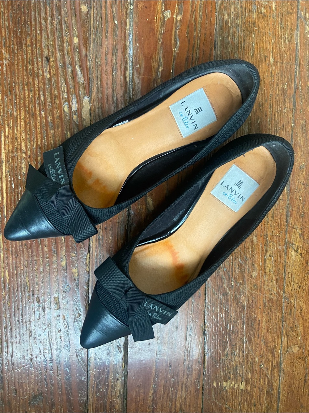 Lanvin En Bleu Black Pointed Leather Bow Flats